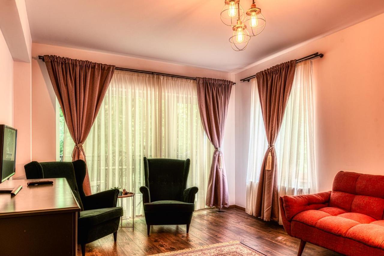 Nature Apartment - Minutes Away From The Old Town And Afi Mall براشوف المظهر الخارجي الصورة