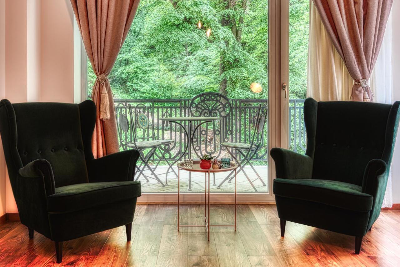 Nature Apartment - Minutes Away From The Old Town And Afi Mall براشوف المظهر الخارجي الصورة
