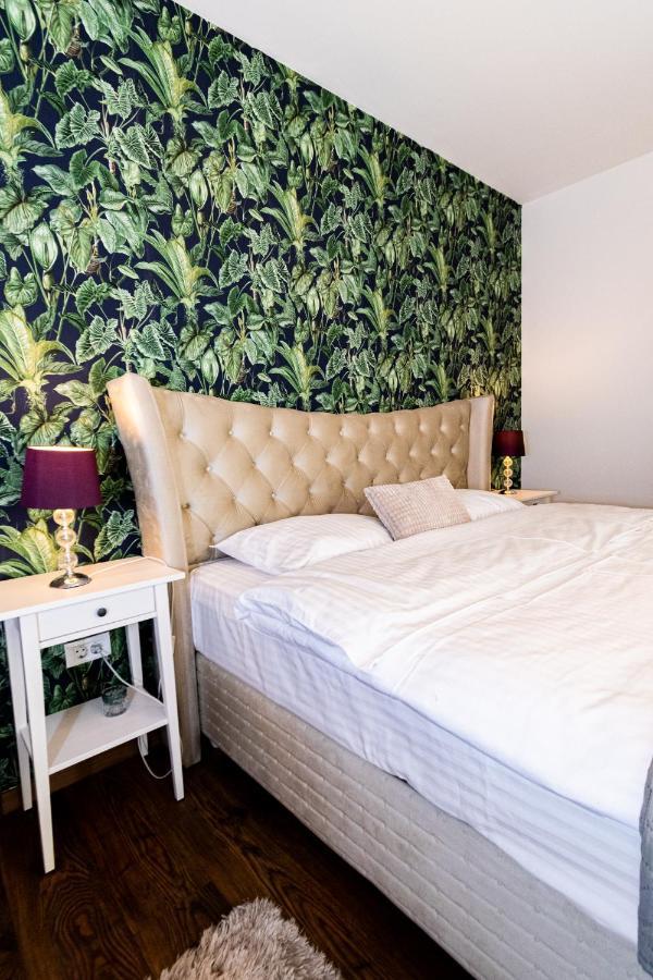 Nature Apartment - Minutes Away From The Old Town And Afi Mall براشوف المظهر الخارجي الصورة
