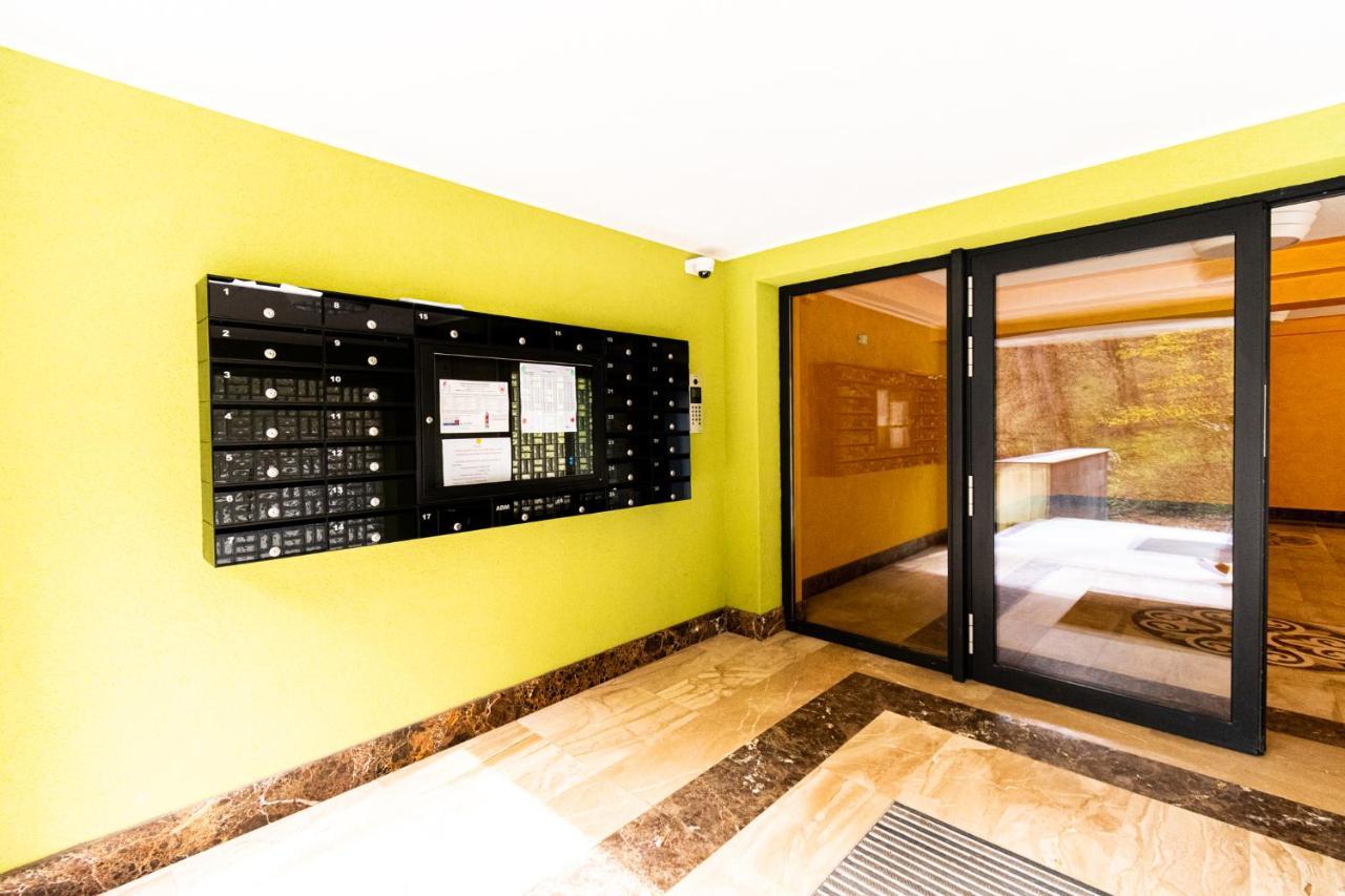 Nature Apartment - Minutes Away From The Old Town And Afi Mall براشوف المظهر الخارجي الصورة