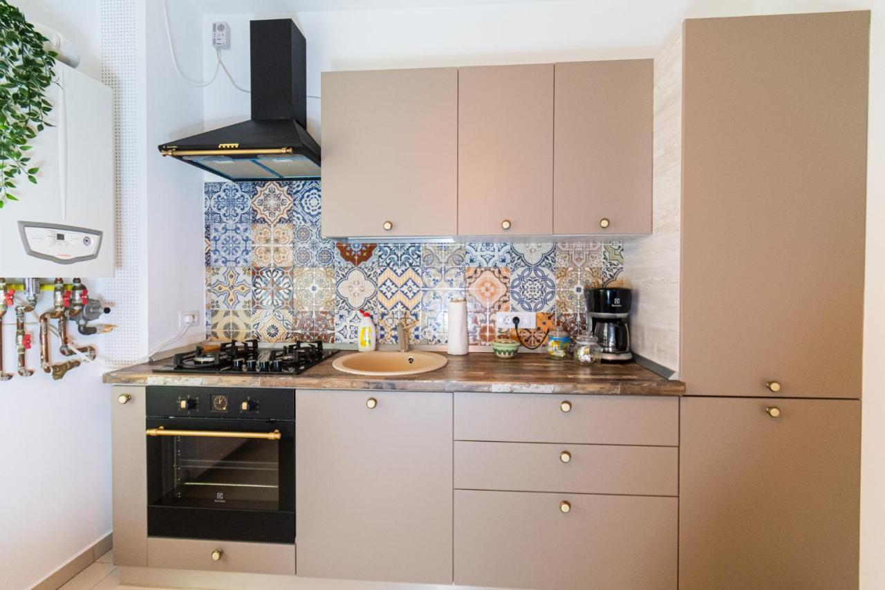 Nature Apartment - Minutes Away From The Old Town And Afi Mall براشوف المظهر الخارجي الصورة